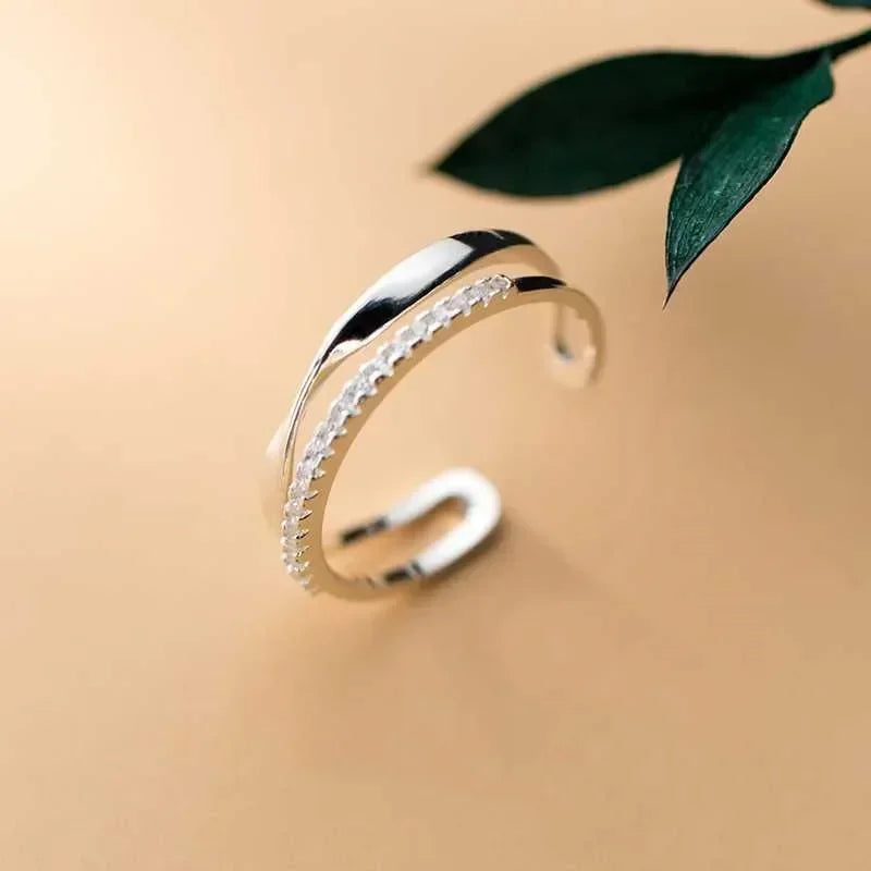 Elegant Silver Band Ring